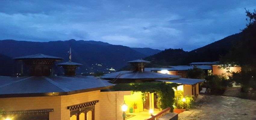 Bhutan Metta Resort Nachtzeit