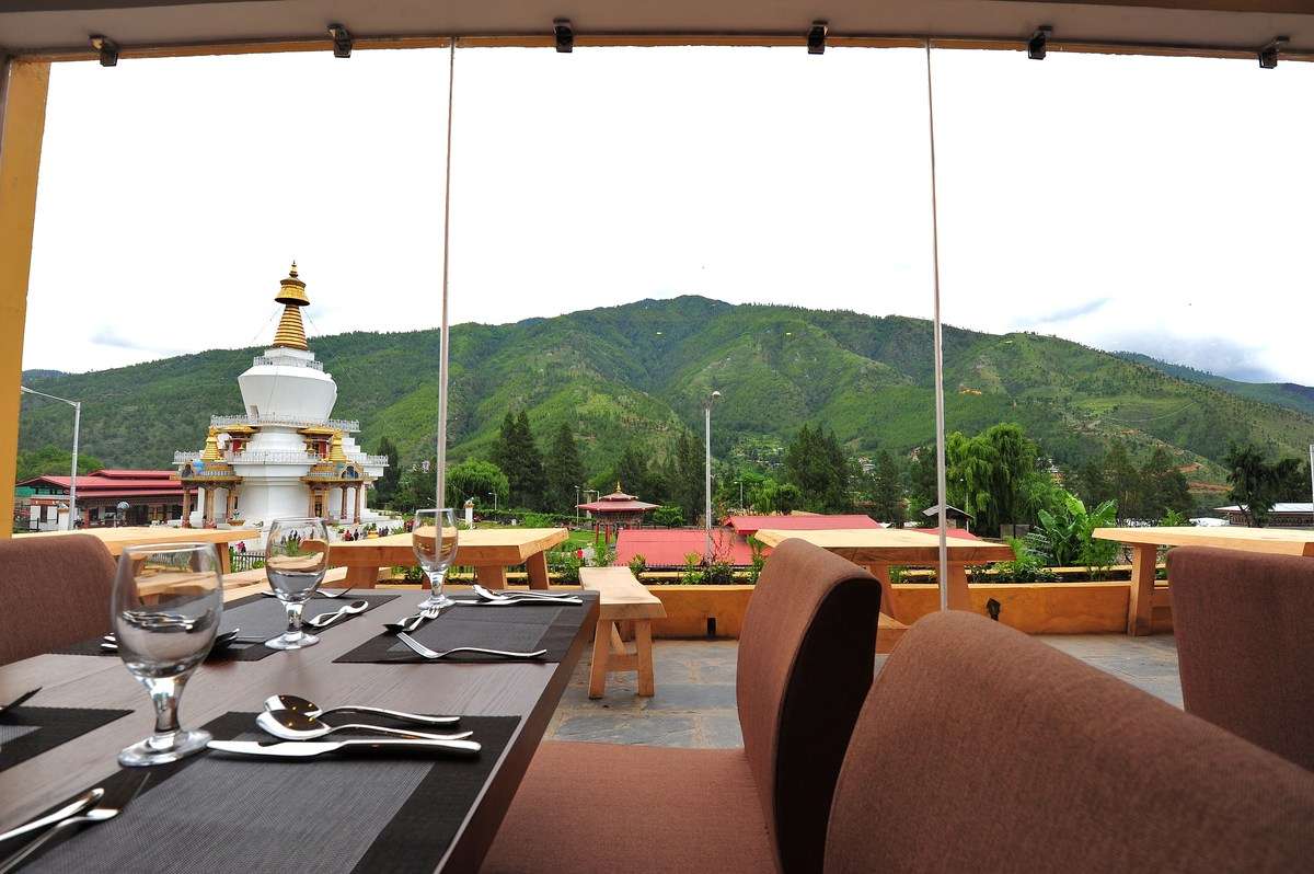 Tashi Yoedling Restaurant Blick auf den National Memorial Chorten