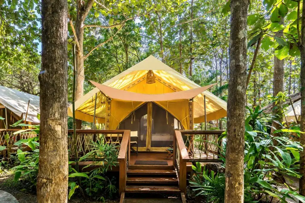 Hintok Fluss Camp