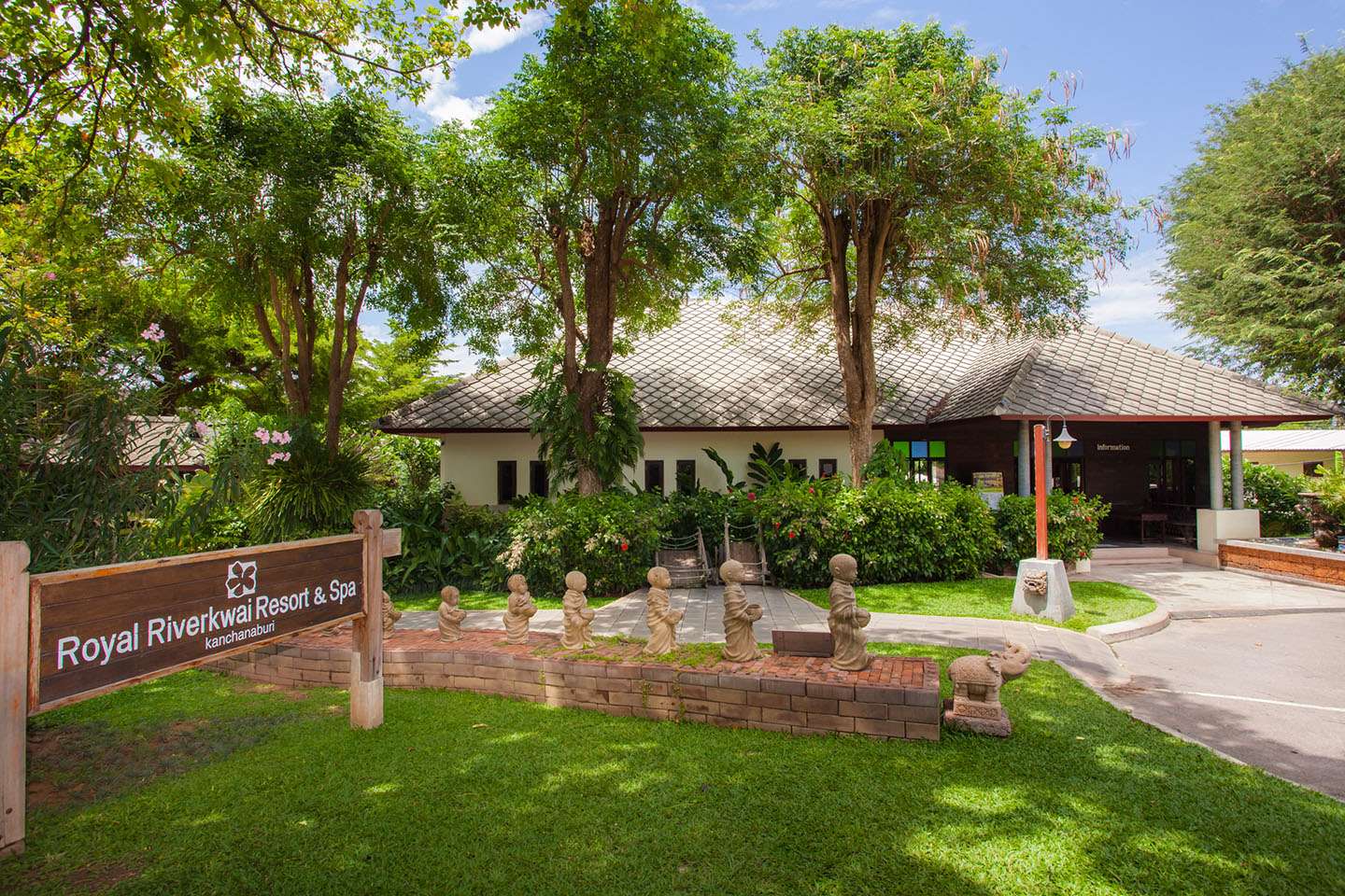 Royal River Kwai Resort & Spa