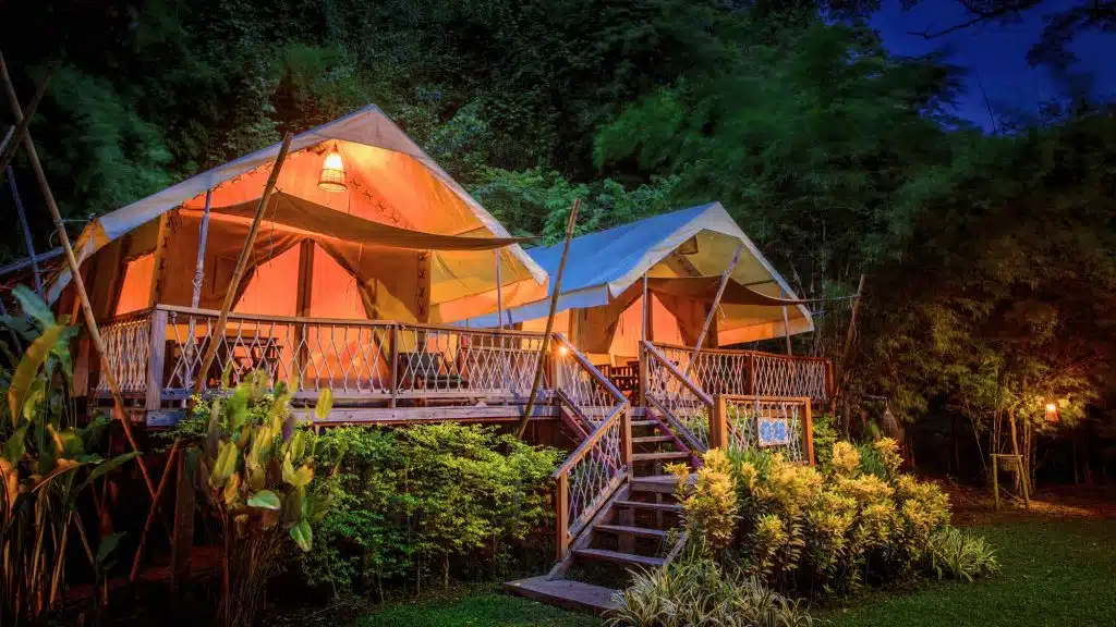 Hintok Fluss Camp