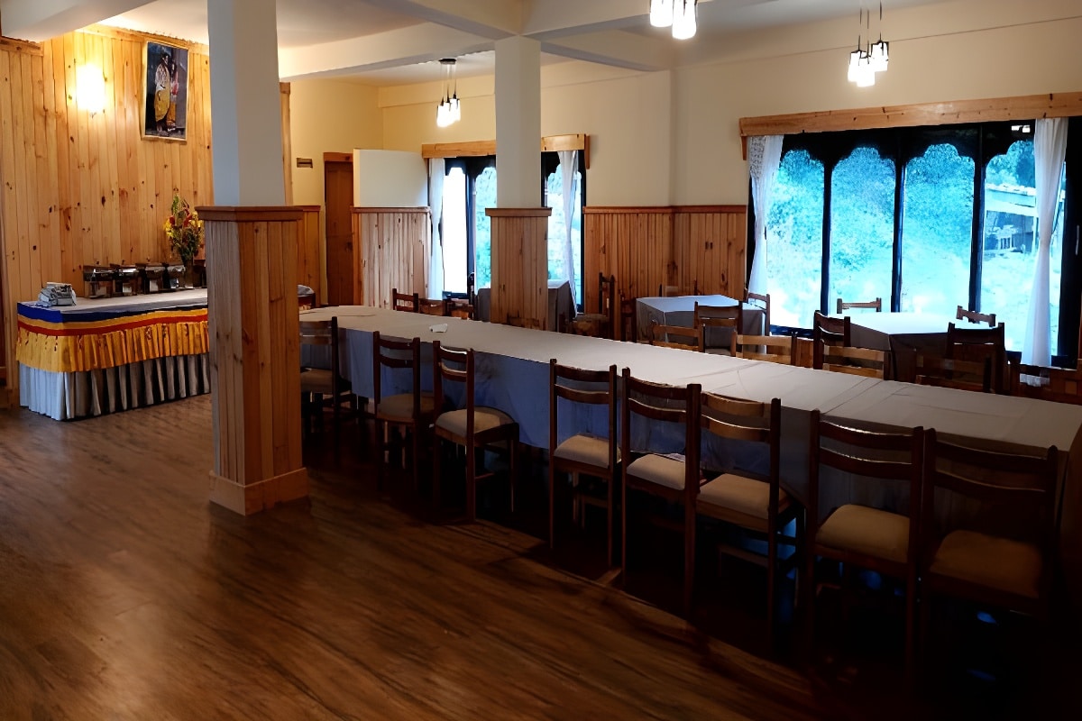 Tendrel Resort Inside