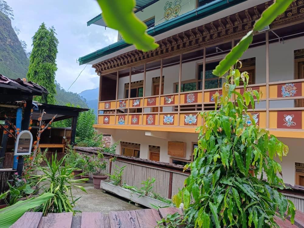 Phayul Resort