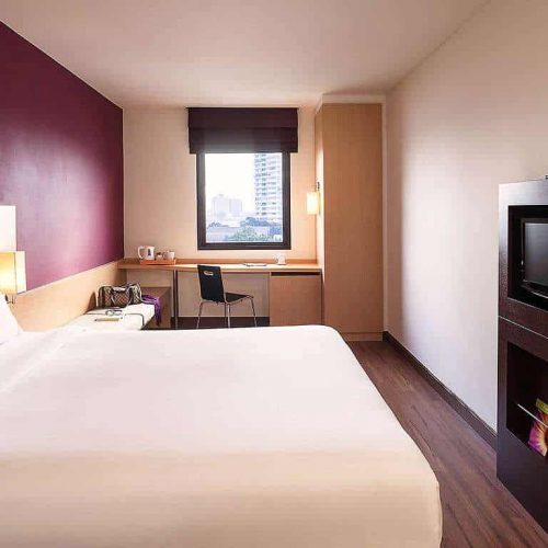 ibis Bangkok Riverside Bett Zimmer