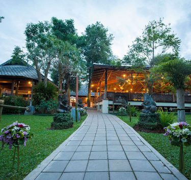 Royal River Kwai Resort & Spa Resturant