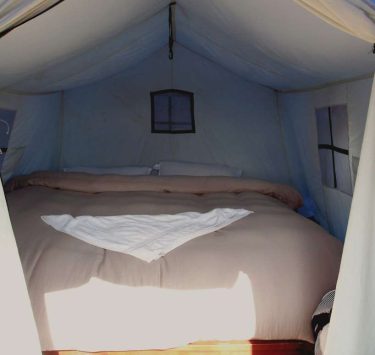Bumdra Trek Camp Innen